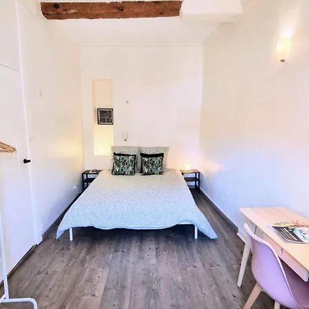 Appartement Le Portes A Cote Des Halles Entierement Renove *